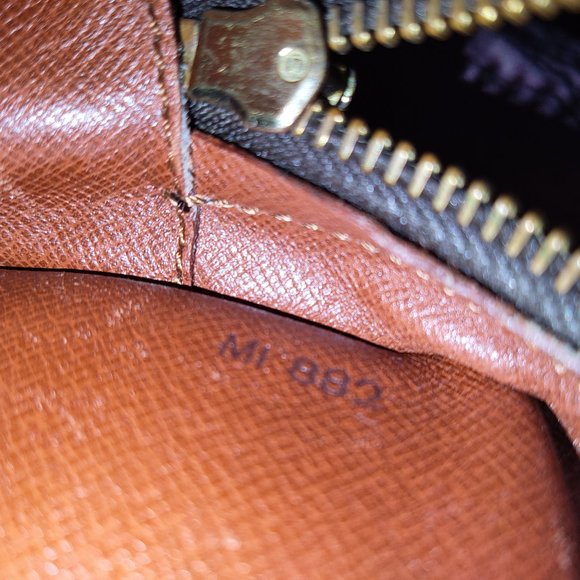 Louis Vuitton Jeune Fille Crossbody Bag - Picture 3 of 10